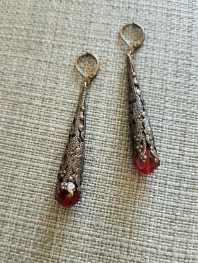 Vintage-Inspired Silver Filigree Drop Earrings with Red Crystal
